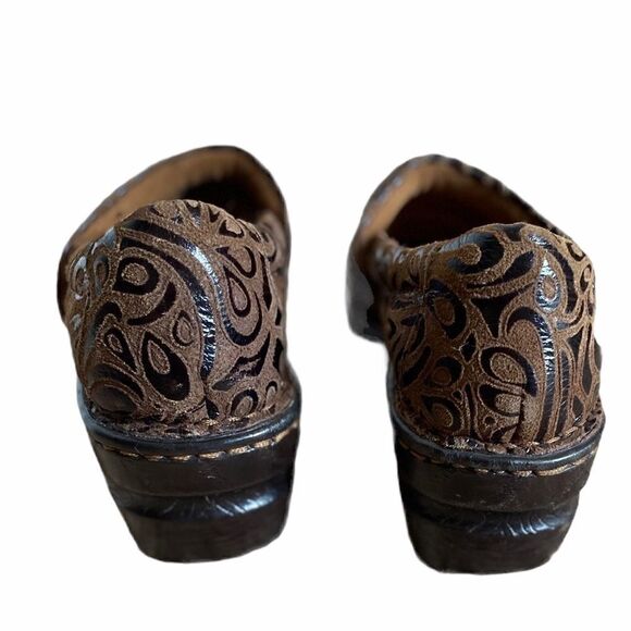 BOC Embossed Peggy Brown Comfort Clogs 6 - Picture 3 of 4